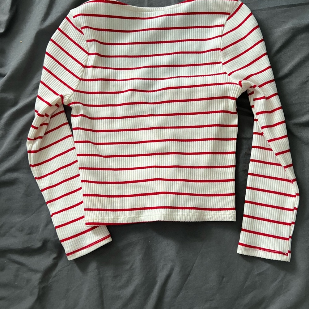 Striped Button Up Croptop - Picture 3 of 3